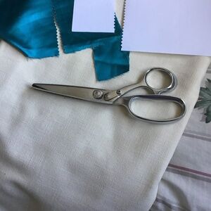 Nearly New Pinking Shears